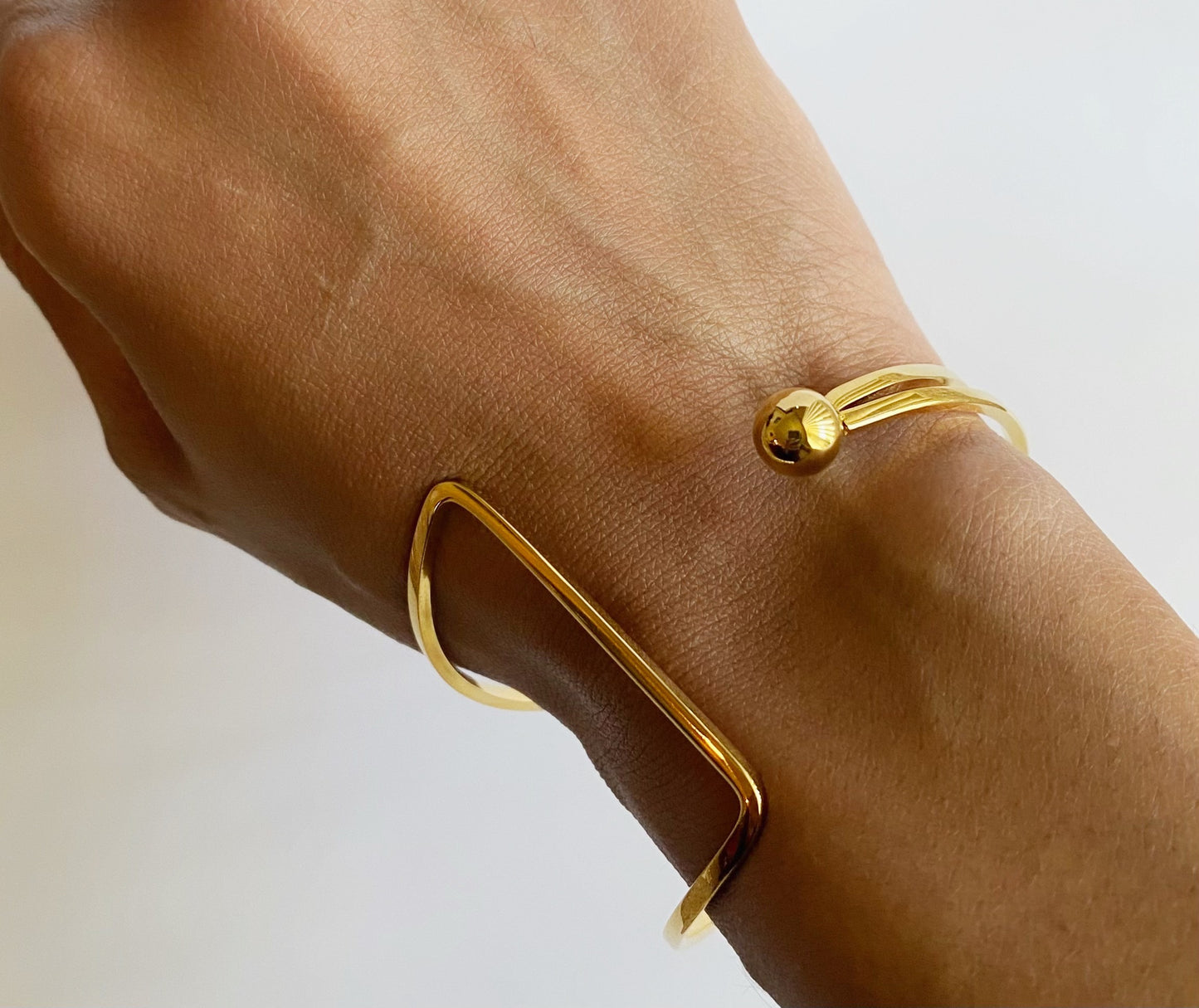 Nova Curve Cuff